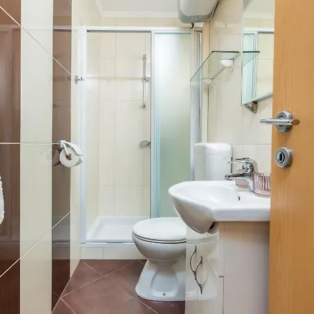 Ana Apartment *