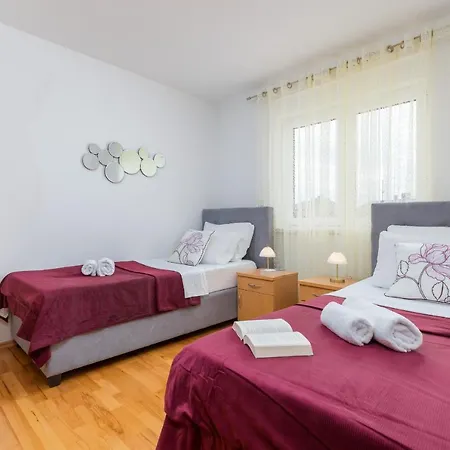 Apartment Ana